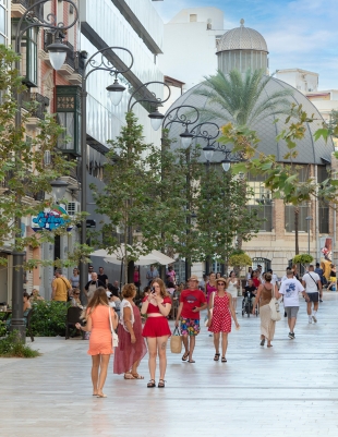 Avenida de la Constitución y plaza Ruperto Chapí